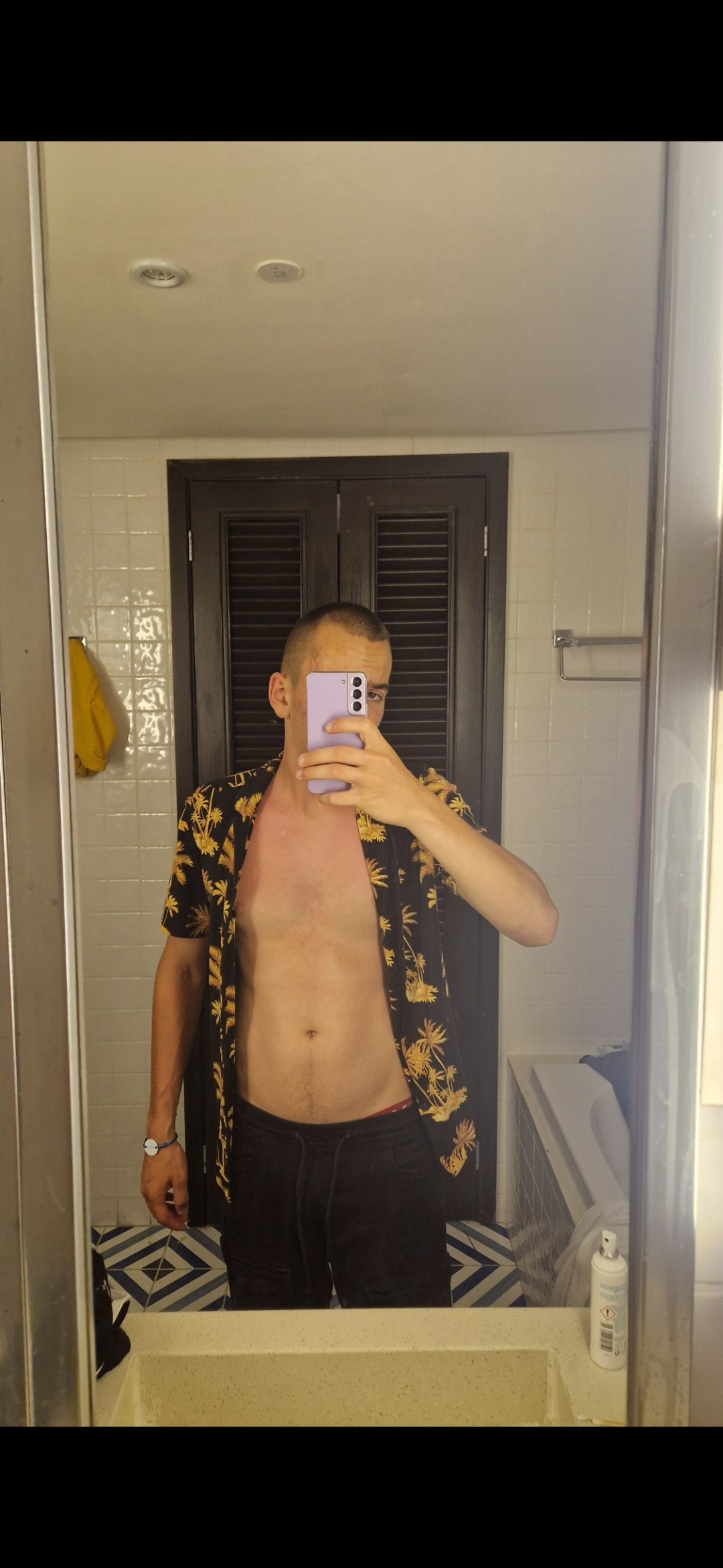 Profil de Ayouba, 20 ans, Plan Cul à Aşlān