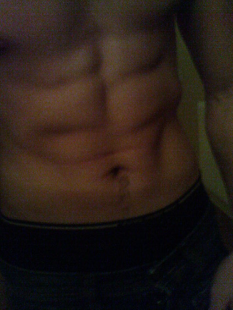 Profil de Tamatoa, 25 ans, Plan Cul à Jazīrat al Ajnaf