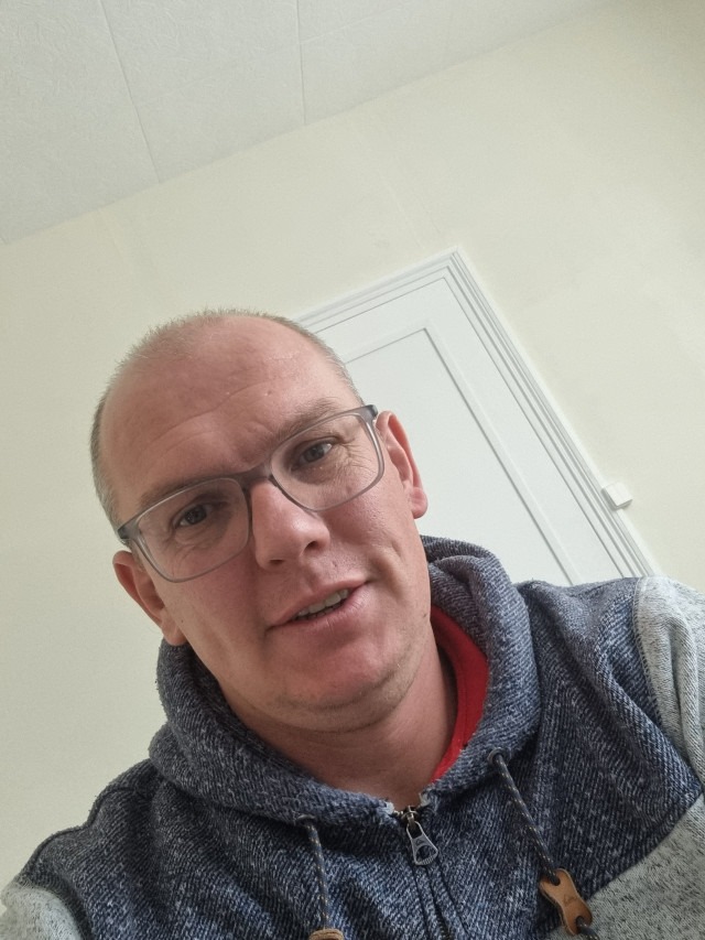 Profil de Tadek, 44 ans, Plan Cul à Idshāy