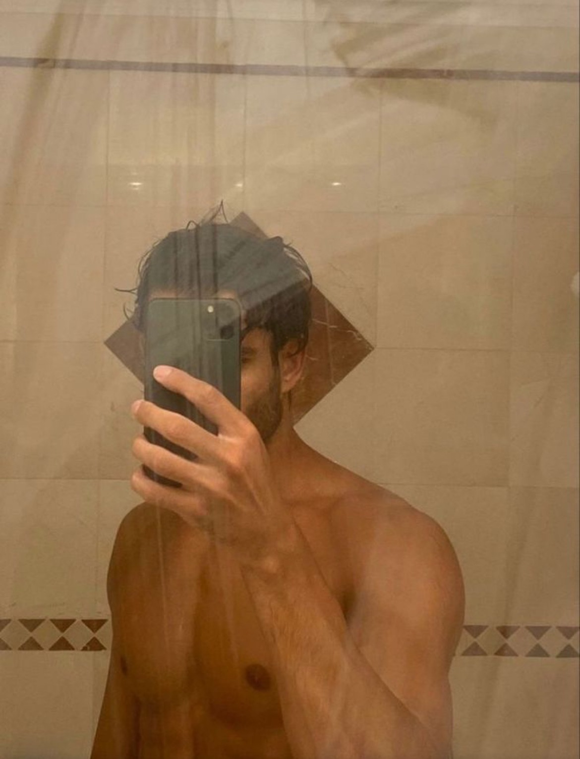 Profil de Nassime, 19 ans, Plan Cul à Maydān Almāz̧ah