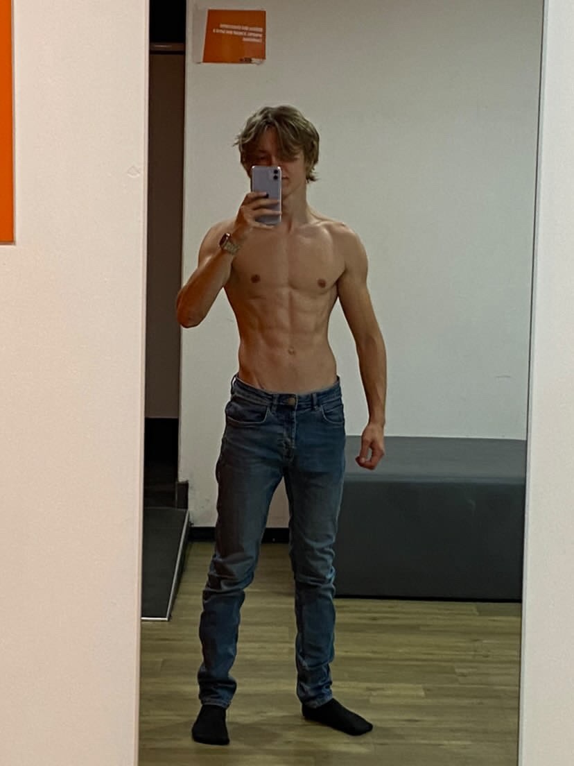 Profil de Yonis, 21 ans, Plan Cul à Masjid Abū Silsilah