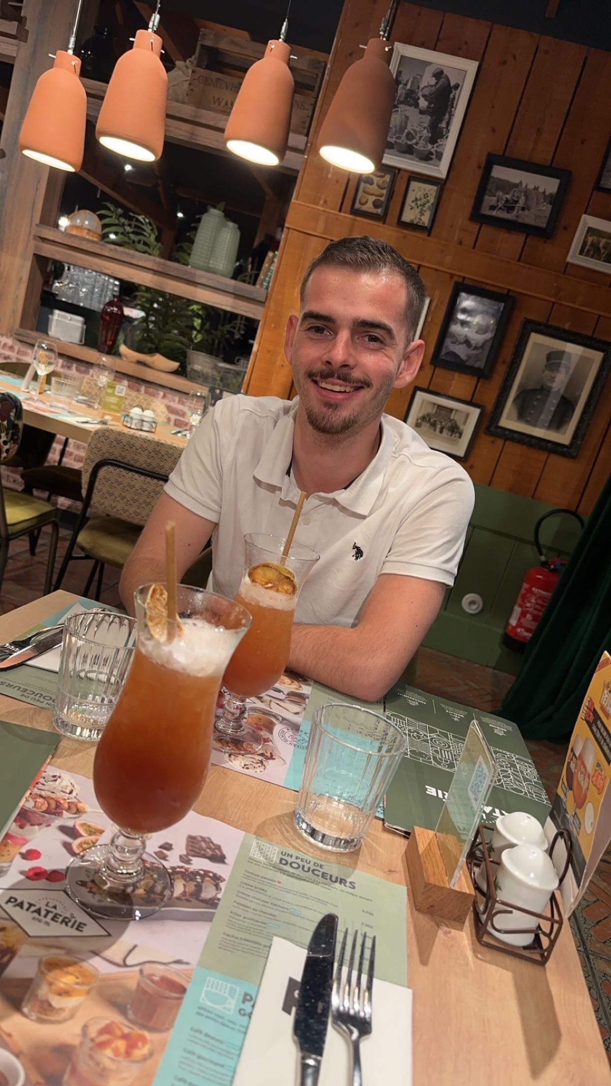 Profil de Maylan, 24 ans, Plan Cul à Wādī al Buţm