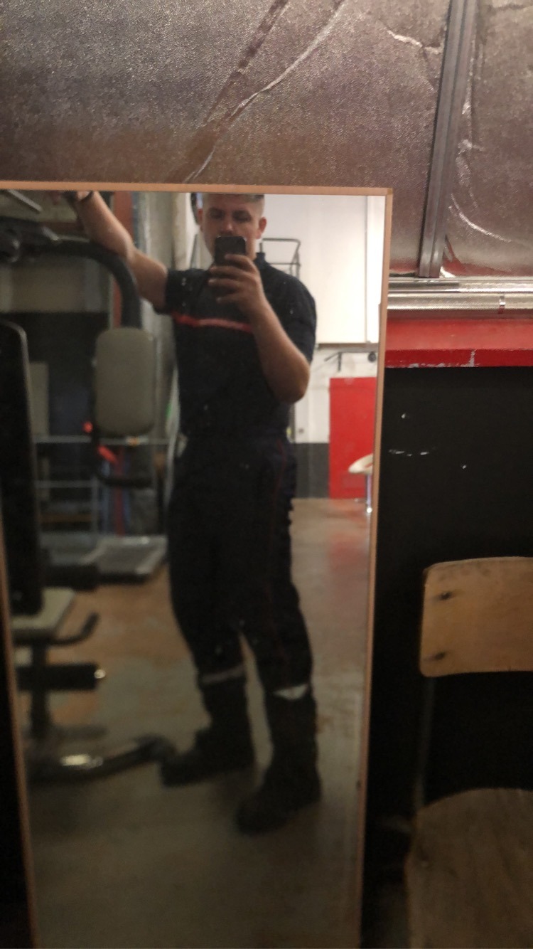 Profil de Gaspar, 24 ans, Plan Cul à Dimīsnā