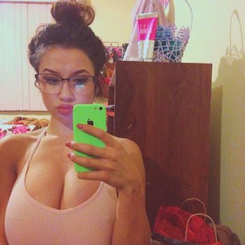 Profil de Ivelyse, 32 ans, Plan Cul à Matruh Reef