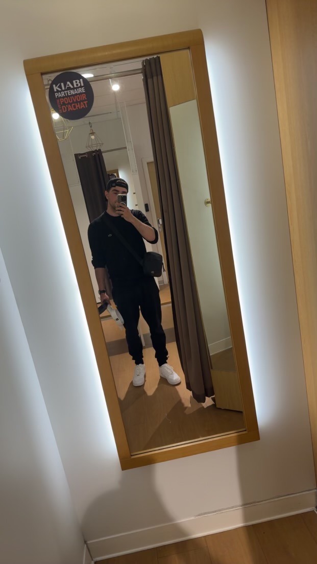 Profil de Philibert, 24 ans, Plan Cul à Markaz Maţāy