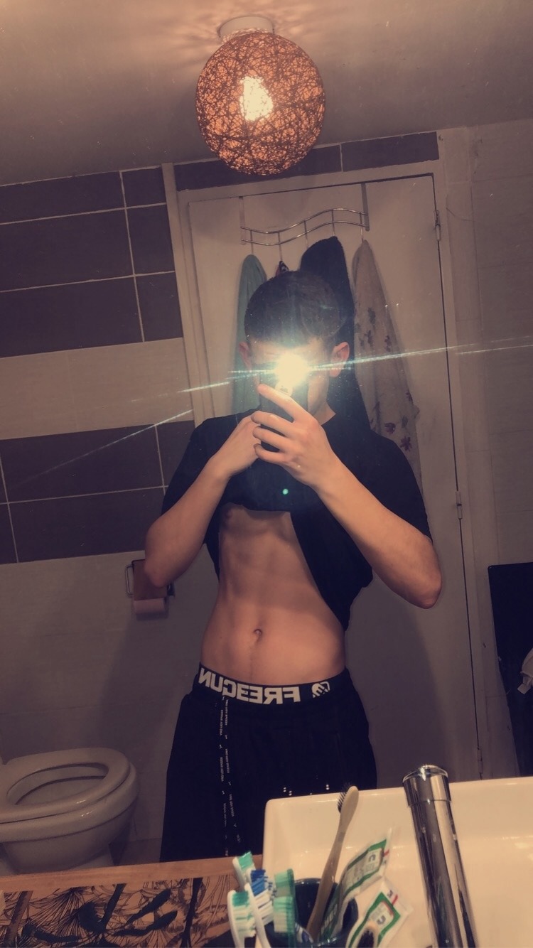 Profil de Madec, 19 ans, Plan Cul à Sīdī Ismā‘īl