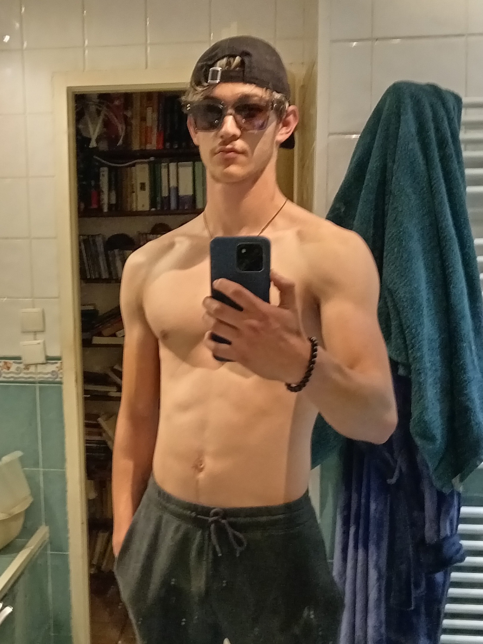 Profil de Adel, 20 ans, Plan Cul à Al Bindārīyah