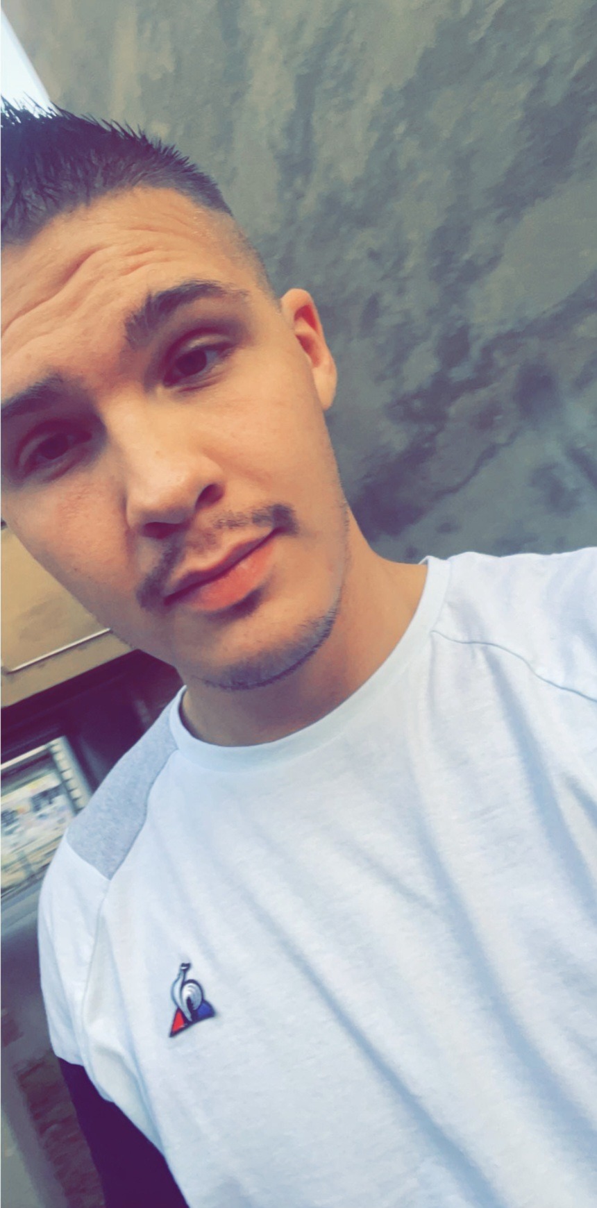 Profil de Yves-jean, 25 ans, Plan Cul à Wâdi el ‘Abd